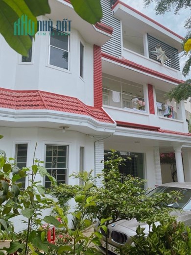 Giảm Mạnh 3 Tỷ !!! Bán Gấp Biệt Thự Bình Lợi 3 Tấm 110m2 view Sông Chỉ 11,5 tỷ TL