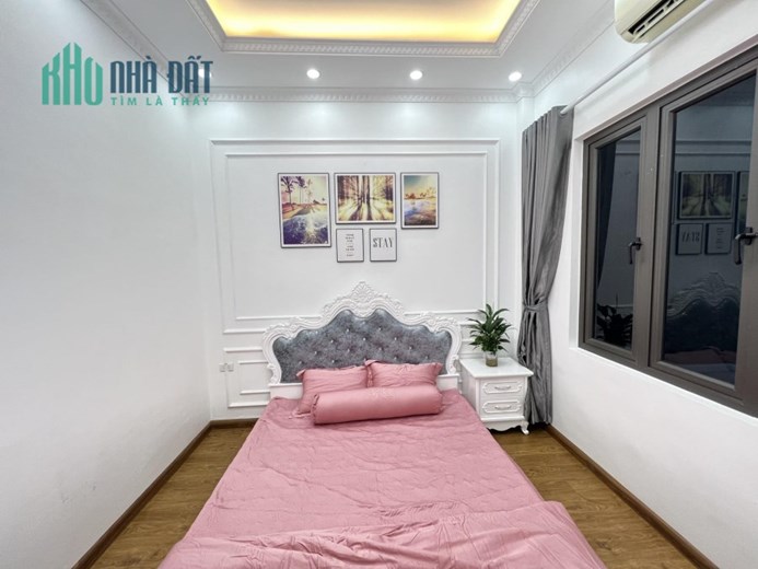 Bán nhà phố Trương Định, 31,5 m2  x 5 tầng, nhà mới xây, giá 3 tỷ300