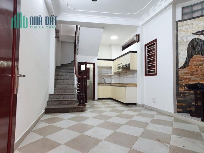 Bán nhà phố Trương Định, 30m x 5 , ngõ 3 gác tránh SH, 3 tỷ 300