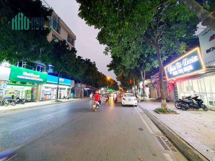 Nhà mặt phố Thạch Bàn-Long Biên, 80m x 4tầng, mặt tiền rộng, full thổ cư