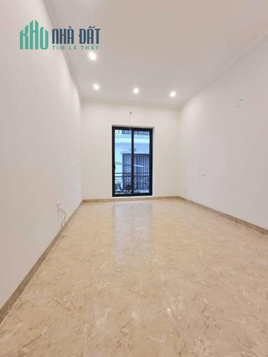 Bán ngôi nhà 65m2 phố Âu Cơ, Tây Hồ Dân xây 5 phòng ngủ Ngõ Ô tô tránh 20m 5 Tỷ