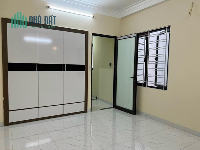 Bán nhà 67m2 phố Âu Cơ, Tây Hồ Dân xây 5 phòng ngủ Ngõ 2 Ô tô tránh 20m 5.1 Tỷ