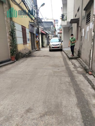 Bán nhà ngõ chợ Ngọc Thuỵ, oto đỗ cửa, tặng nội thất, ở luôn, chỉ 3 tỷ 7 thương lượng. LH: