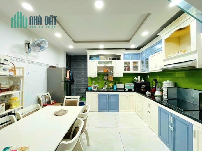 Nhà Đa Sỹ Hà Đông, Lô góc, mặt tiền hơn 4m, diện tích 35m giá tốt