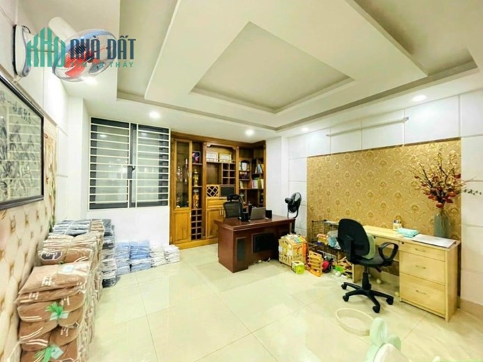 Nhà Đa Sỹ Hà Đông, Lô góc, mặt tiền hơn 4m, diện tích 35m giá tốt