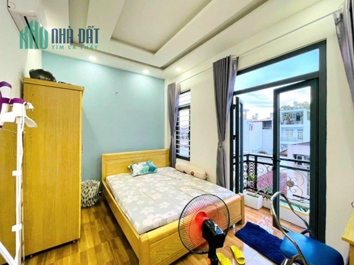 Nhà Đa Sỹ Hà Đông, Lô góc, mặt tiền hơn 4m, diện tích 35m giá tốt