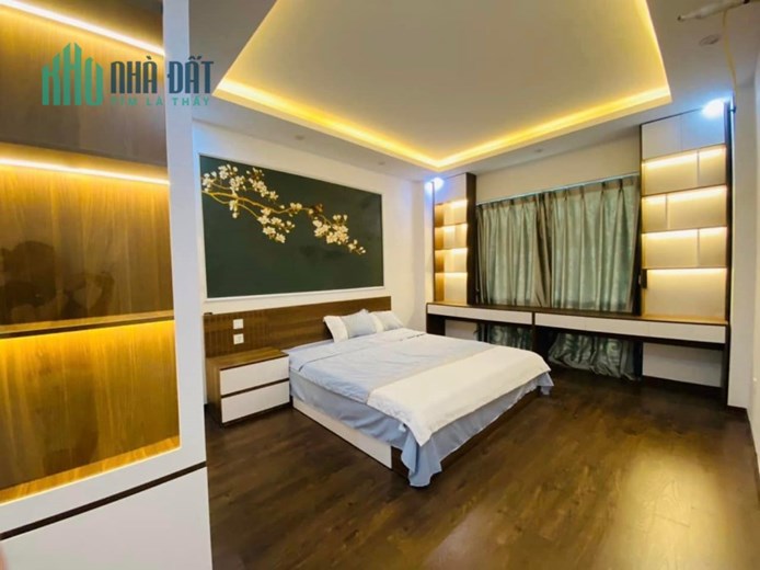 Bán căn nhà 45m2 phố Âu Cơ, Tây Hồ Chủ tự xây 6 phòng Ô tô dừng đỗ 10m 5 Tỷ