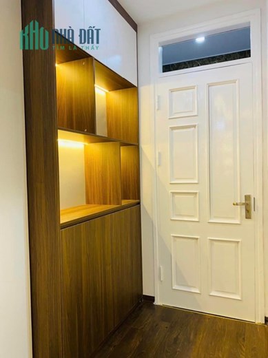 Bán căn nhà 48m2 phố Âu Cơ, Tây Hồ Chủ tự xây 6 phòng ngủ Ngõ 2 Ô tô tránh 10m 5.1 Tỷ