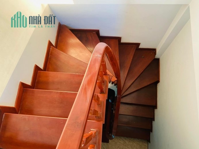 Bán nhà 45m2 phố Âu Cơ, Tây Hồ Chủ tự xây 6 ngủ Ngõ 2 Ô tô tránh 10m 5 Tỷ