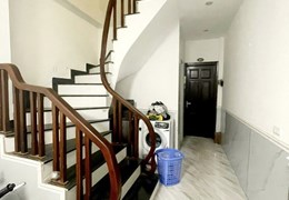 Bán tòa căn hộ dịch vụ phố Chùa Hà, Cầu Giấy, 61m2, 6 tầng, thang máy, full nội thất, giá 11.8 tỷ