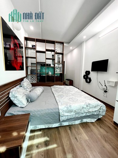 Bán tòa căn hộ dịch vụ phố Chùa Hà, Cầu Giấy, 61m2, 6 tầng, thang máy, full nội thất, giá 11.8 tỷ