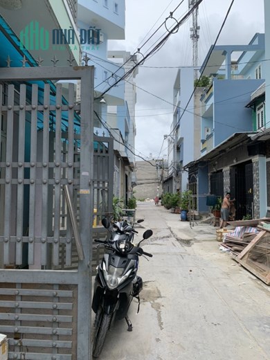 Chính chủ cho thuê Nhà nguyên căn 80m2 3 mặt tiền Hẻm 985, Q.Tân Bình