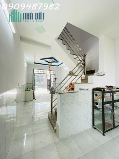 Chính Chủ Cần Bán GẤP Nhà 1 lầu Đường Xe Hơi Tới Trước Nhà 48m , Sau Lưng Trường Học Hưng Long Bình