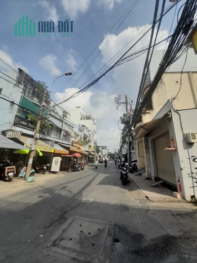 NHÀ 2 TẦNG ĐÚC BTCT, SỔ CÔNG NHẬN ĐỦ 52m2 - KO LỘ GIỚI, KO QUI HOẠCH - HẺM XE TẢI ĐỖ TRƯỚC CỔNG