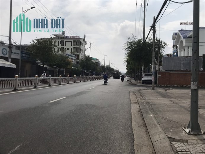 Cho thuê mặt bằng cạnh UBND phường 11 đường 30/4 tpvt sầm uất