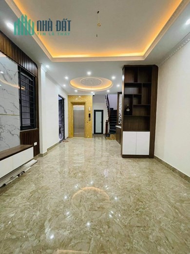NỘI THẤT NHẬP KHẨU - ĐƯỜNG XE TẢI TRÁNH SÁT MẶT TIỀN LẠC LONG QUÂN-NHÀ MỚI Ở NGAY.