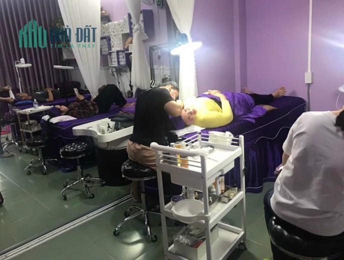 Do mình phải di cư sang nước ngoài sinh sống nên mình sang lại tiệm làm tóc, spa, nail tại mặt tiền