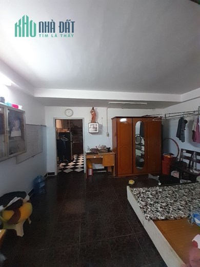 NHÀ 2 TẦNG ĐÚC BTCT, SỔ CÔNG NHẬN ĐỦ 52m2 - HẺM XE TẢI ĐỖ TRƯỚC CỔNG