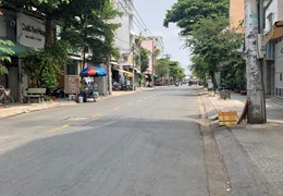 ĐƯỜNG XE TẢI TRÁNH SÁT MẶT TIỀN NGUYỄN THỊ NHỎ -NHÀ MỚI Ở NGAY.