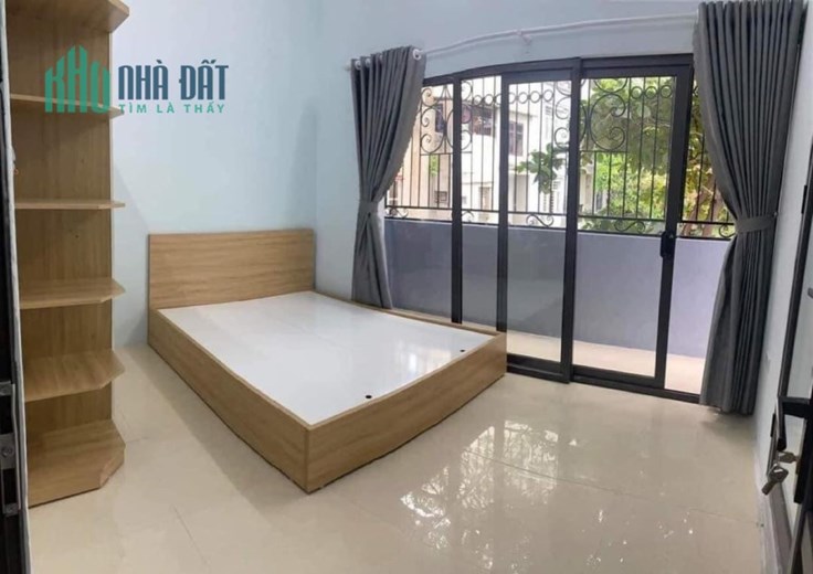 Bán nhà ngõ 109 Quan Nhân,lô góc,2 mặt thoáng,view Royalcity,40m2,5T,mt:4,2m