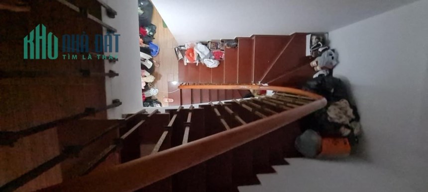 Bán nhà Chợ Khâm Thiên,vài bước ra phố khâm thiên,dân xây kiên cố,40m2,4tầng,mặt tiền:4,2m