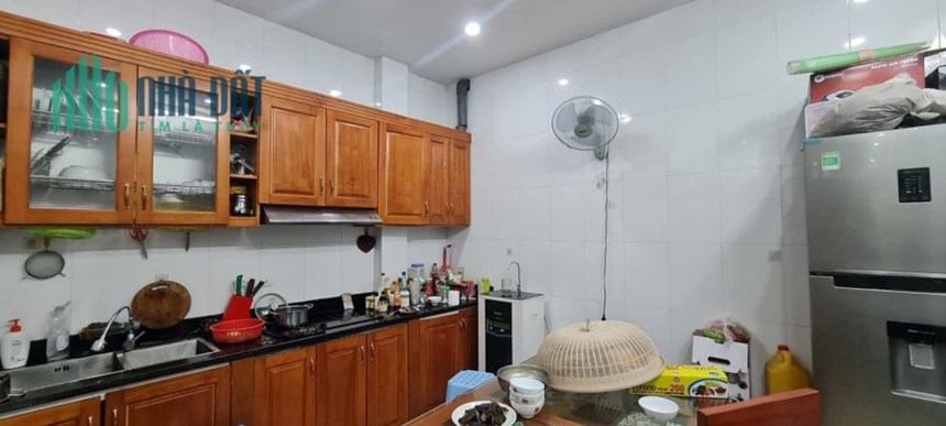 Bán nhà Chợ Khâm Thiên,vài bước ra phố khâm thiên,dân xây kiên cố,40m2,4tầng,mặt tiền:4,2m