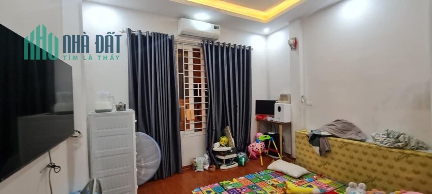 Bán nhà Chợ Khâm Thiên,vài bước ra phố khâm thiên,dân xây kiên cố,40m2,4tầng,mặt tiền:4,2m