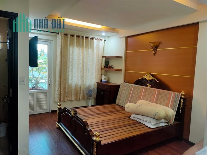NHÀ ĐẸP CHỦ TẶNG TOÀN BỘ NỘI THẤT CAO CẤP GỖ QUÝ GẦN TỶ 73m2