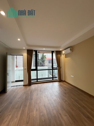 Trần Khát Chân, Hai Bà Trưng, gần phố, lô góc, 43m2, 5 tầng, giá 4 tỉ 6