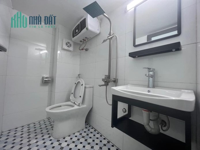 Trương Định, Hoàng Mai, nhà mới ở ngay, gần phố, lô góc, Dt 46m2, MT 4,2. giá nhỉnh 5 tỉ