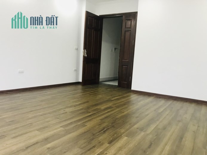 Trương Định, Hoàng Mai, nhà mới ở ngay, gần phố, lô góc, Dt 46m2, MT 4,2. giá nhỉnh 5 tỉ