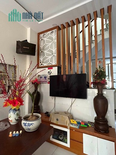 Bán NHà hẻm 8m, kế bên Aeon Tân Phú 4 Tầng 65m2 chỉnh nhỉnh 5 tỷ