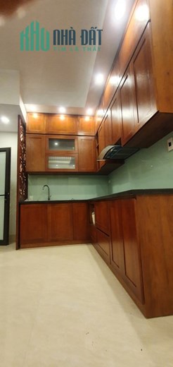 Nhà Ngọc Thuỵ Dt 61m, 5 tầng, giá hơn 4 tỷ.