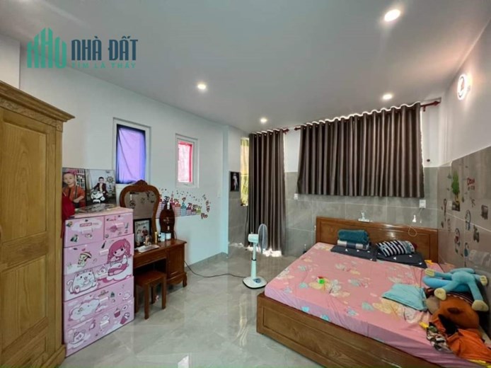 Bán nhà Diện tích 48 m2, hẻm xe tải nhỏ thông, ngay trường đại học Văn Lang