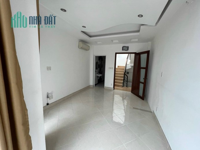 Bán nhà Diện tích 48 m2, hẻm xe tải nhỏ thông, ngay trường đại học Văn Lang