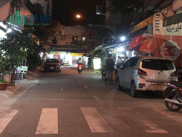 Nhà Mặt Tiền Đường Số Lý Phục Man CHDV 5 Tầng Quận 7