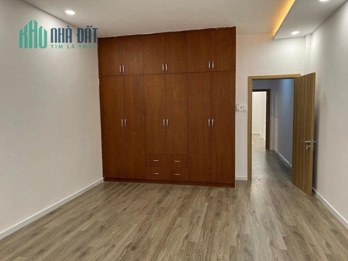 Hẻm ô tô 10m, 3 Tầng, 4X17m, Ung Văn Khiêm p25 Bình thạnh