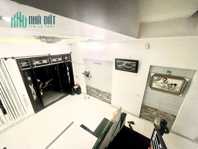 Bán nhà giá rẻ Hoàng Hữu Nam quận 9. 82m2, 3 tầng HXH chỉ 3.9 tỷ TL