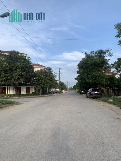 Bán đất 86m2 có nhà cấp 4, mặt đường Cao Xuân Huy kéo dài, Tp Vinh