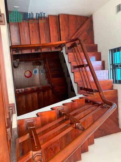 Bán nhà 3 tầng 91m2 mới và rất đẹp phường Hưng Phúc, Tp Vinh