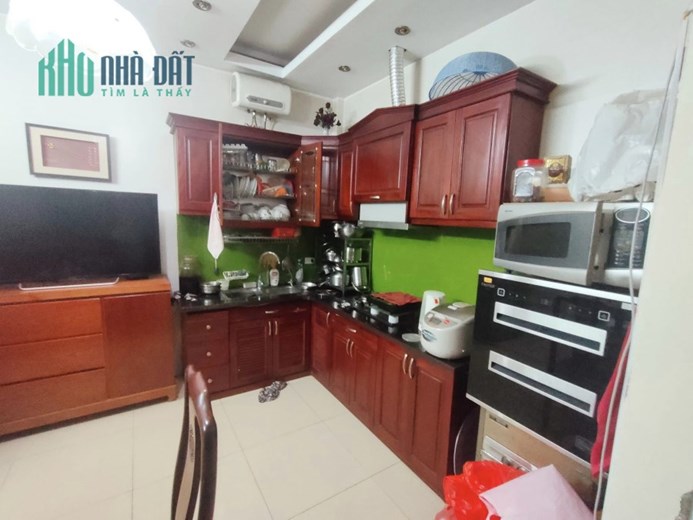 Siêu Phẩm Ngõ 175 Lạc Long Quân 45m2x5T, ô tô qua nhà, kd, ở sướng 5,2 tỷ.