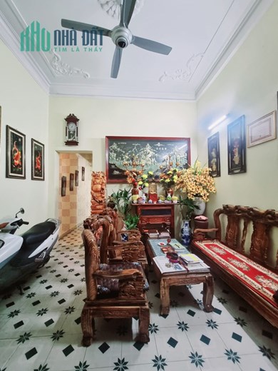 Bán nhà ngõ 69 Hoàng Văn Thái 65m x 5 tầng, mt: 4.3m, sổ nở hậu