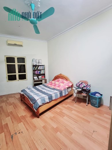 Bán nhà ngõ 69 Hoàng Văn Thái 65m x 5 tầng, mt: 4.3m, sổ nở hậu