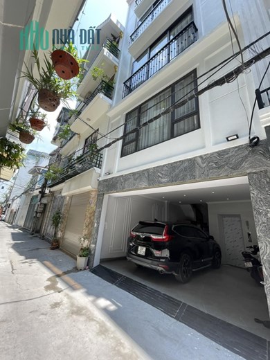 BÁN NHÀ PHỐ BỒ ĐỀ, DT 40M, 7T, GIÁ 7TỶ 6, GARA  Ô TÔ, THANG MÁY NHẬP KHẨU, FUN NỘI THẤT SANG TRỌNG
