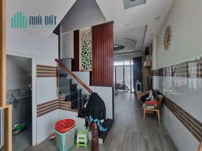 Bán gấp nhà đẹp Gò Dầu quận Tân Phú 4.3 x13m x 2T chỉ 3.95 tỷ còn TL