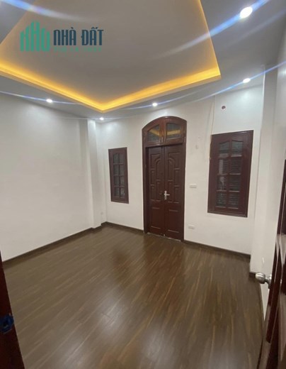 NHÀ ĐẸP Ở NGAY DỊCH VỌNG HẬU, MỎ VÀNG CHO THUÊ-5T X 35M2, NHỈNH 5 TỶ