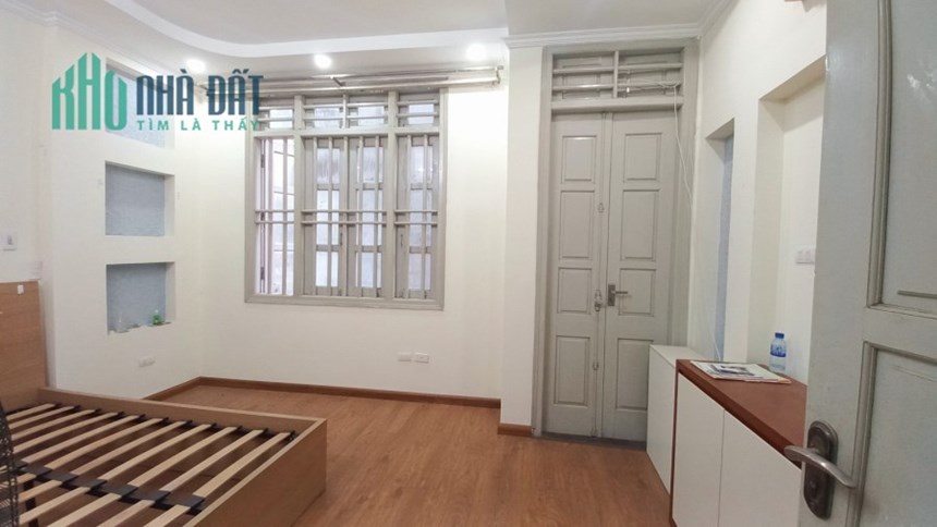 Bán nhà Đẹp Phố Khương Đình ÔTô đỗ cổng 54m2 5tầng MT 5m chỉ 5,95 tỷ.