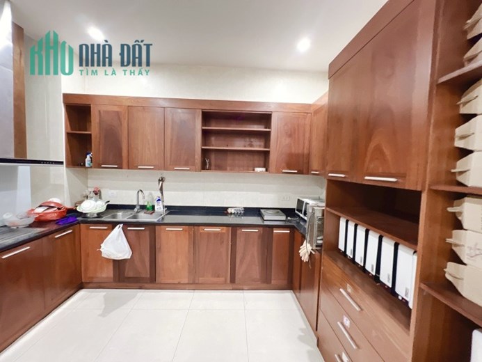 Bán nhà phố Trung Hòa, Cầu Giấy, ô tô tránh, vỉa hè, DT100m2 x 5 Tầng, MT 5,5m.