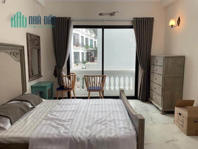 Nhà đẹp phố Bồ Đề, 2 thoáng, nội thất VIP, ô tô đỗ cửa, DT 60m2 x 5T, MT 4.1m, nhỉnh 6 tỷ.