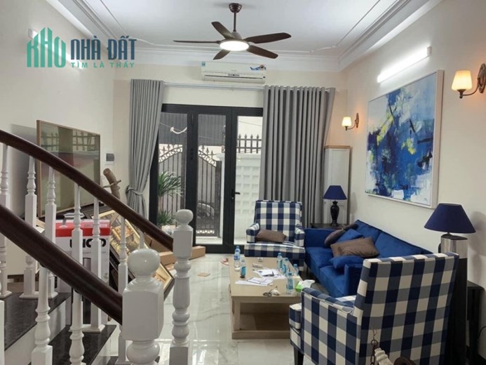Nhà đẹp phố Bồ Đề, 2 thoáng, nội thất VIP, ô tô đỗ cửa, DT 60m2 x 5T, MT 4.1m, nhỉnh 6 tỷ.